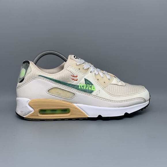 Nike Air Max 90 SE White Green Running Shoes DO9850-100 Women's Sz 9.5 - Picture 5 of 10